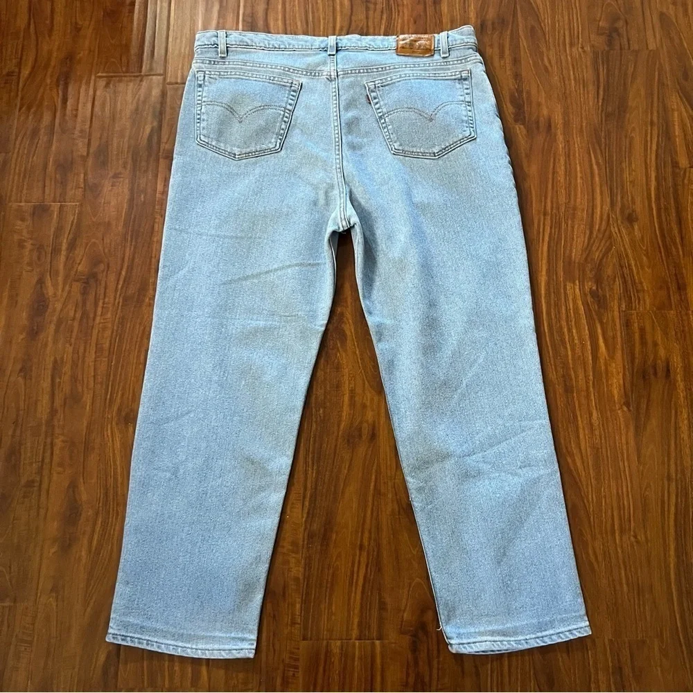 Vintage 90s Levi’s 540 Light Wash Flex Relaxed Fit Made in USA size 44 x 30